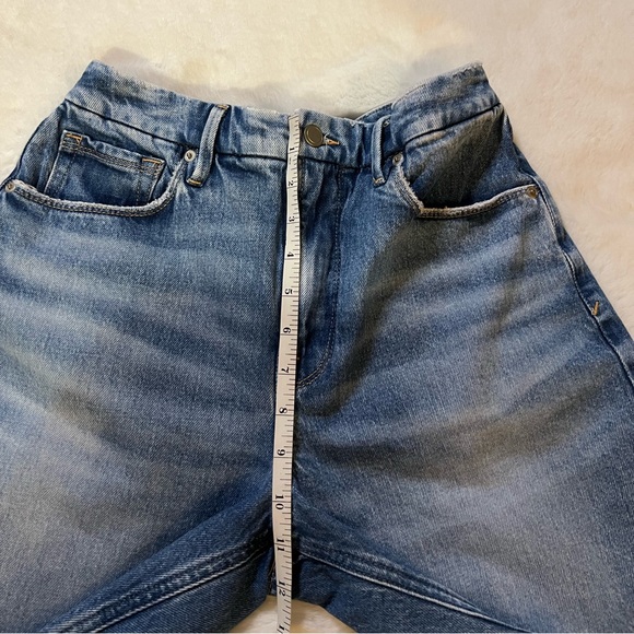 Good American Bermuda Good Icon Jean Denim Distressed Shorts Size 4/27 - Picture 9 of 9